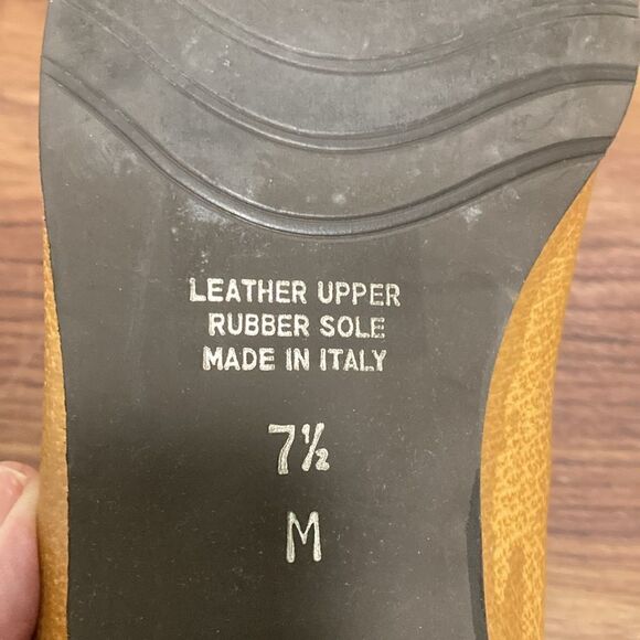 Talbots Camel Pebble Leather Slip on Flats with Decorative Narrow Strap on Vamp. - Picture 8 of 8